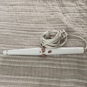 *SALE* T3 SinglePass Wave Tapered Ceramic curling Wand